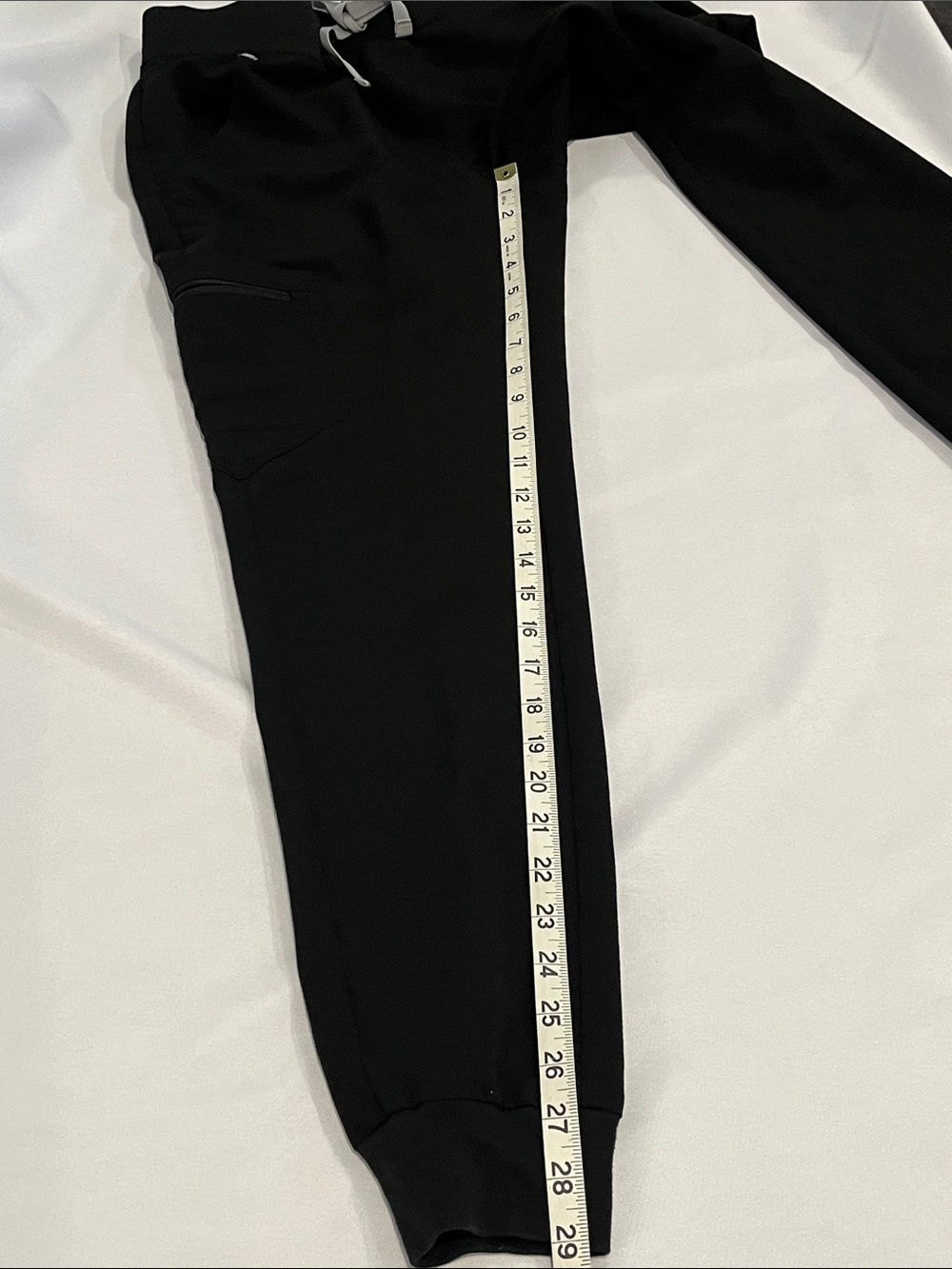 FIGS Black Scrub Jogger Pants with Light Gray Drawstring. Inside security pocket - Picture 5 of 11